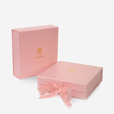 Hộp bao bì có thể gập lại từ tính C1S C2S màu hồng với phần đóng băng