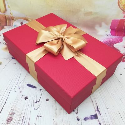 Vớ Giáng sinh CMYK Hộp đóng gói quà màu đỏ tươi Bảng sóng