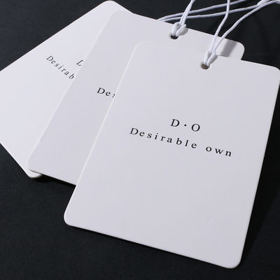 ODM hình chữ nhật hai lớp Debossing Tag nhãn quần áo với chuỗi