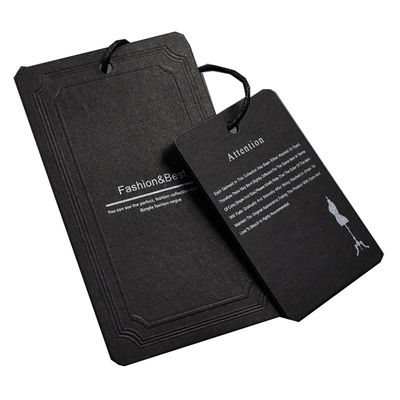 Túi đựng Giày 350gsm Giấy tráng tùy chỉnh Thẻ treo Màu đen trắng